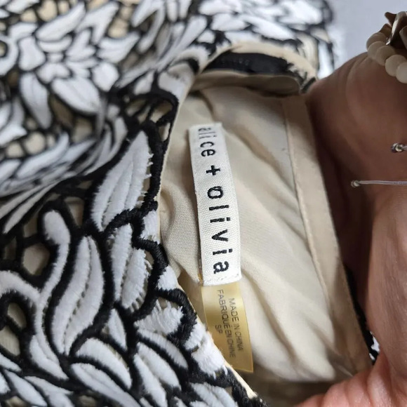 Alice + Olivia Embroidered Black & White Short Sleeve Top - Picture 8 of 9